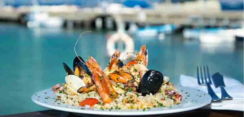El auge del turismo gastronómico y su impacto en la economía local.