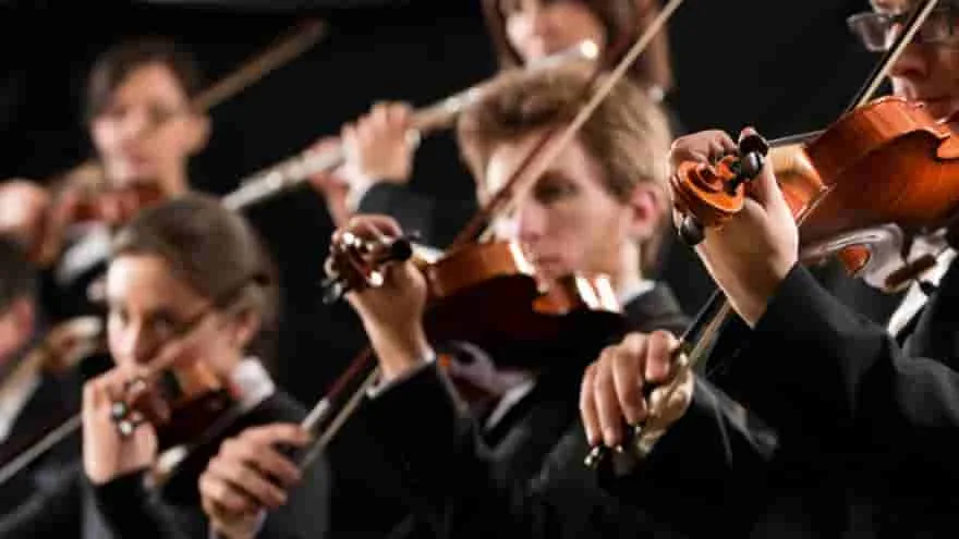 El impacto de la música clásica en el desarrollo emocional y cognitivo.